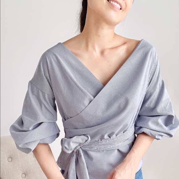 LAST 1 ! PUFFED SLEEVE Statement top - BLUE WHITE - Picture 2 of 7